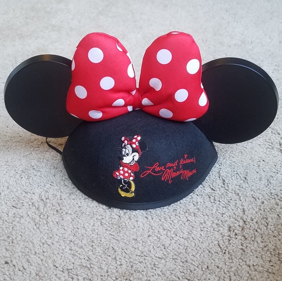 minnie mouse ear hat for adults